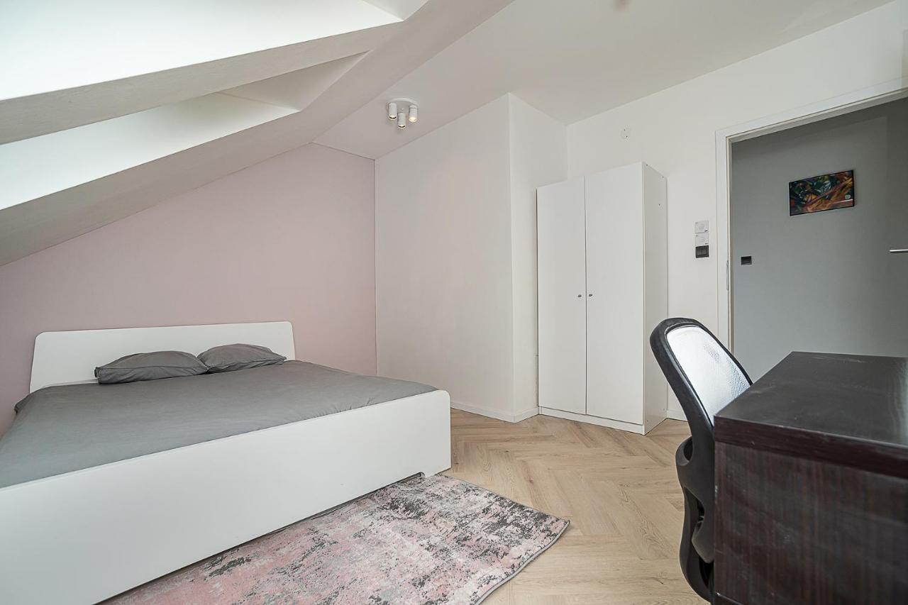 Big 4-Bedroom Flat, Terrace With Great Vitkov View Πράγα Εξωτερικό φωτογραφία