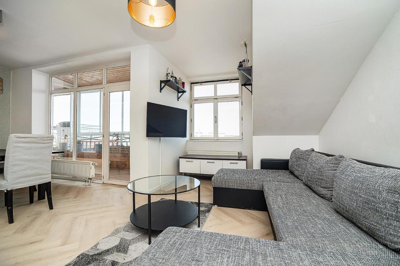 Big 4-Bedroom Flat, Terrace With Great Vitkov View Πράγα Εξωτερικό φωτογραφία