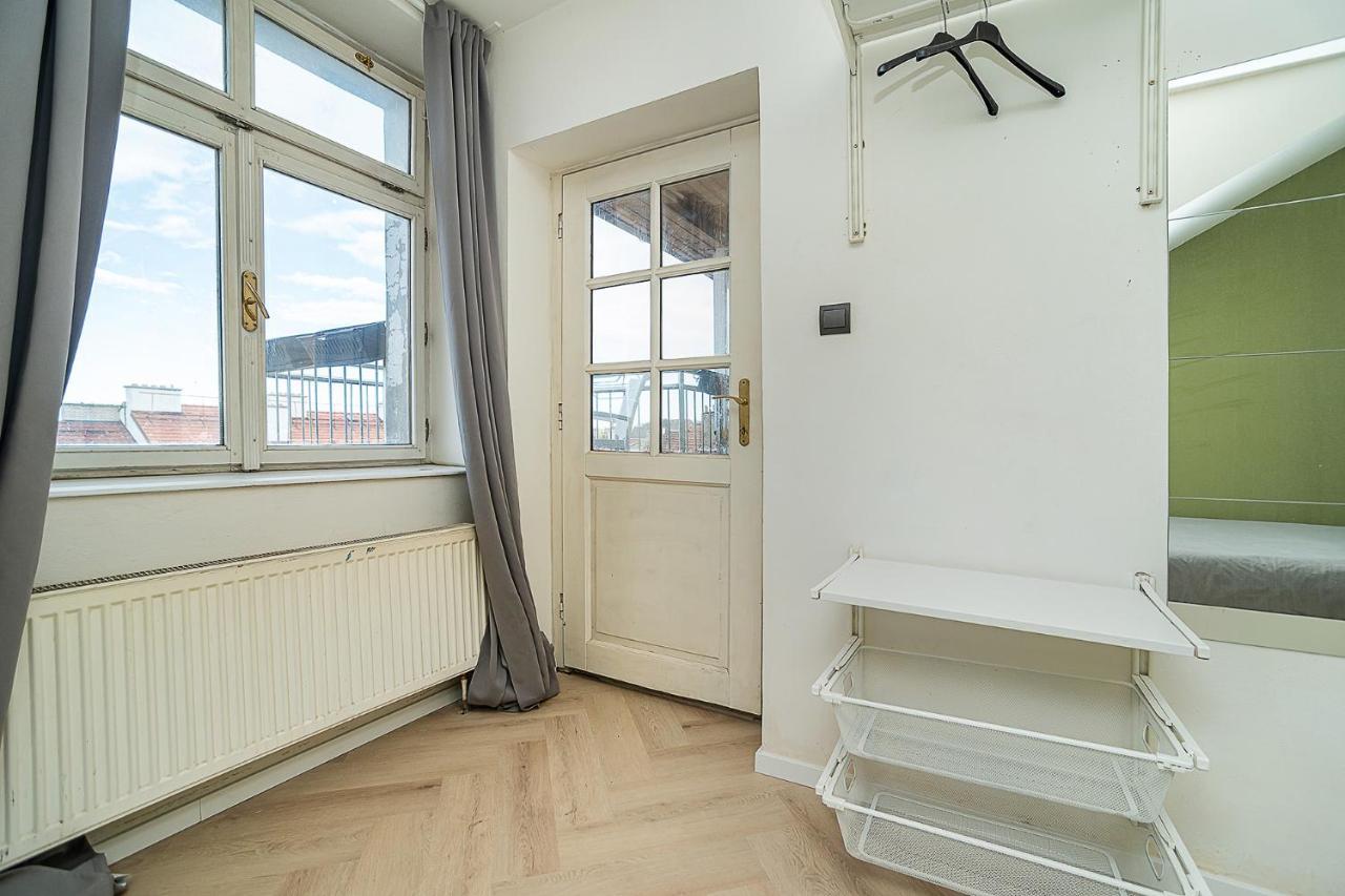 Big 4-Bedroom Flat, Terrace With Great Vitkov View Πράγα Εξωτερικό φωτογραφία